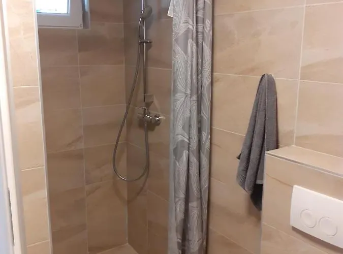 On The Διαμέρισμα